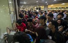 Bandara Juanda ditutup, ratusan penumpang gagal mudik