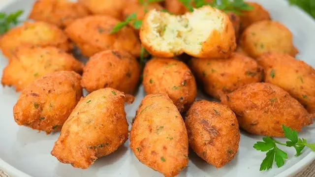 Makanan Khas Brazil Bolinhos de Bacalhau