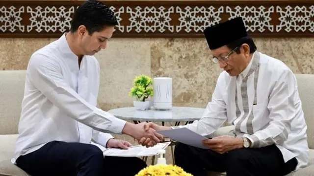 Budi Djiwandono Masuk Islam Melalui Serangkaian Proses yang Dilakukan di Awal Bulan Desember, Tiga Minggu Sebelum Menikah dengan Ludmilla. Proses Budisatrio Menjadi Mualaf Disaksikan Prabowo (Foto: instagram.com/budisatriodjiwandono)