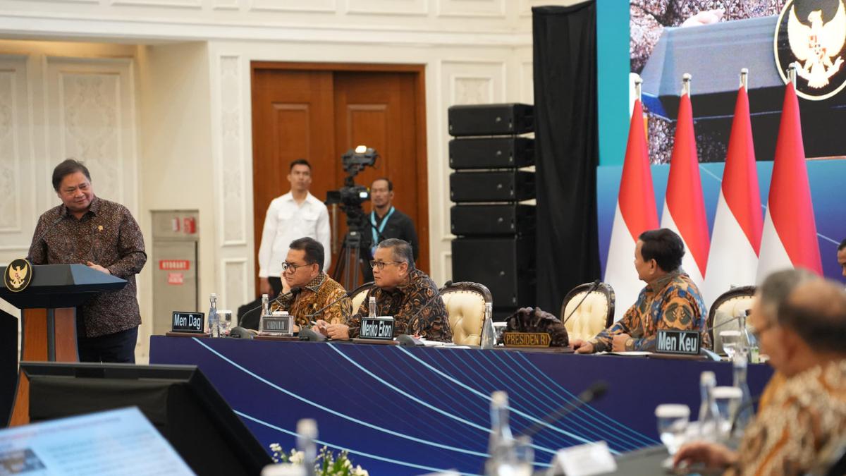 Menko Airlangga Ungkap Risiko Ketidakpastian Ekonomi Global Tinggi pada 2025