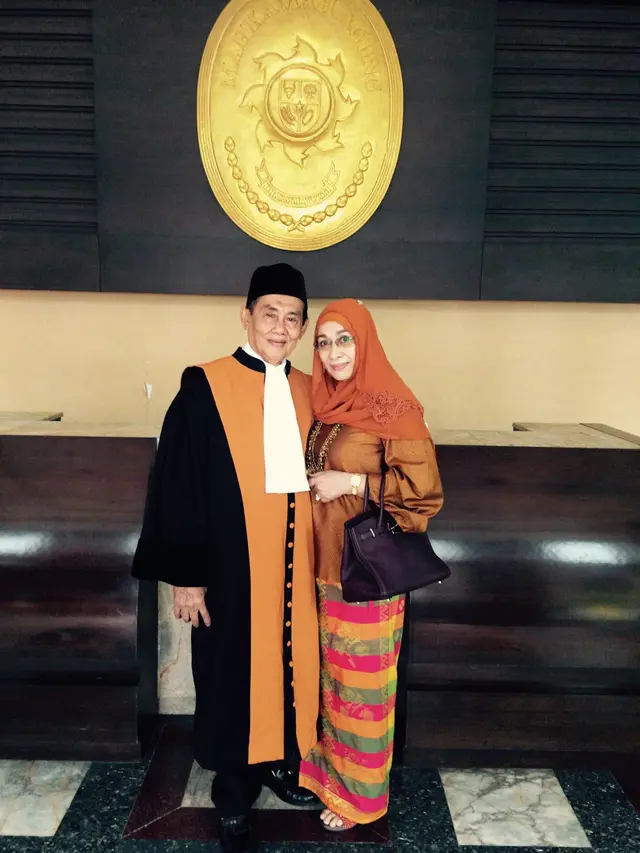 Ayahanda Farhat Abbas, Dr Abbas Said SH MH