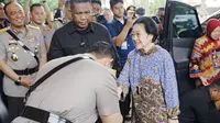 Kapolri Listyo Cium Tangan Megawati, PDIP: Wajar Beliau Ibu Bangsa