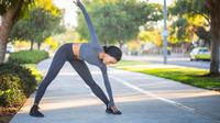 Ilustrasi olahraga, stretching, peregangan. (Gambar oleh Irina L dari Pixabay)