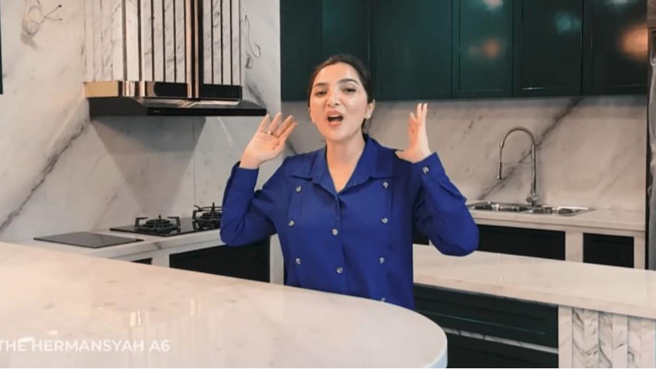 7 Potret Dapur Artis dengan Beragam Konsep, dari Unik hingga Super Mewah, Mana Favoritmu?