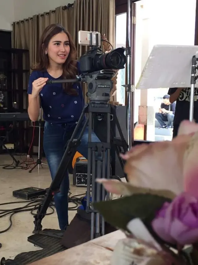 [Bintang] Ayu Ting Ting