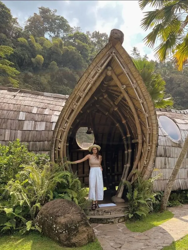 Honeymoon Enzy Storia dan Molen Kasetra