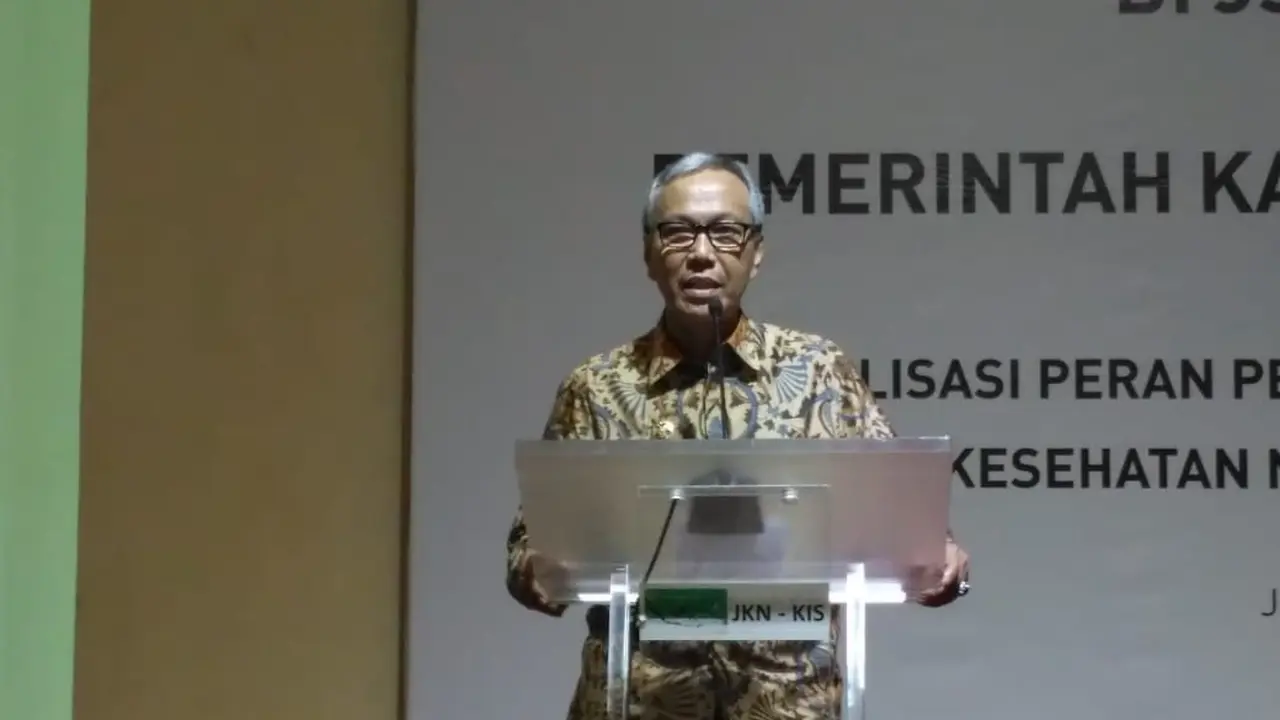 Bupati Tanah Datar, Sumatera Barat, Irdinansyah Tarmizi bercerita memanfaatkan JKN-KIS dari BPJS Kesehatan saat saki. (Foto: Liputan6.com/Benedikta Desideria)