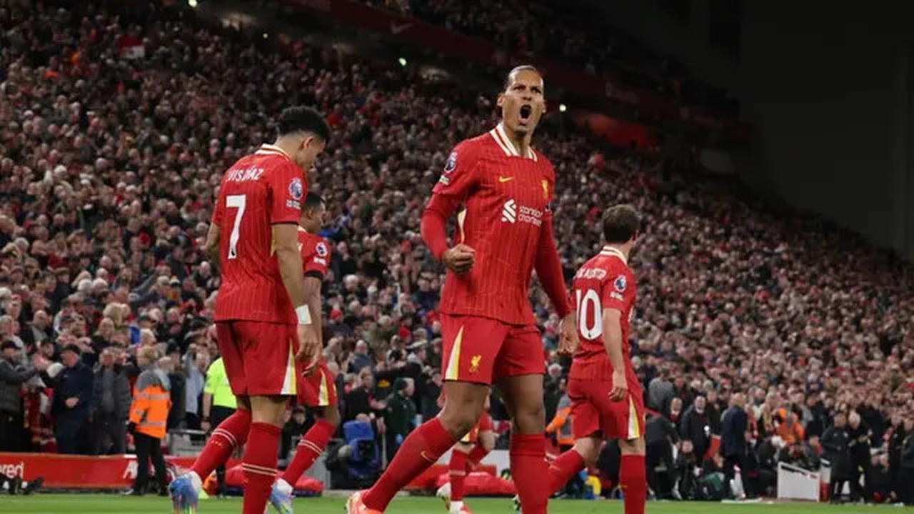 Sah! Virgil van Dijk Teken Kontrak Baru di Liverpool hingga 2027