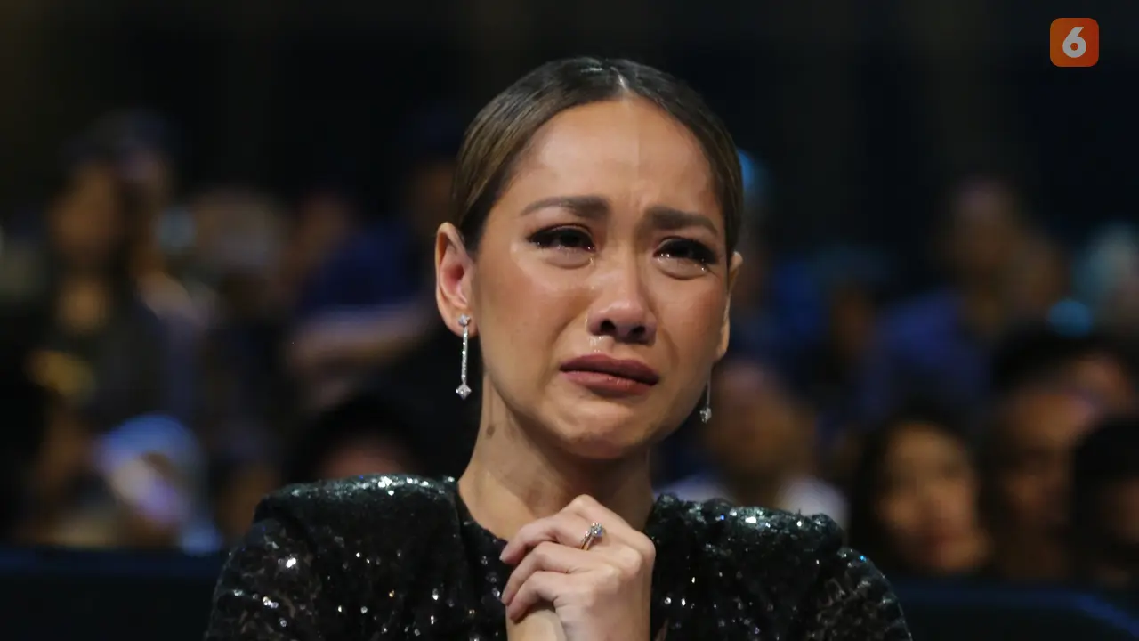 [Fimela] Bunga Citra Lestari Juri Indonesian Idol X