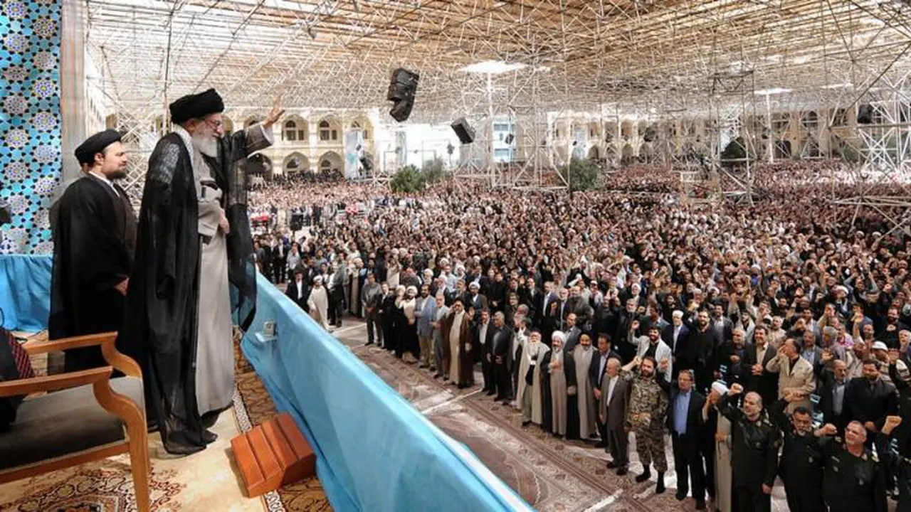 Ayatollah Ali Khamenei: Amerika Serikat Pengecut!