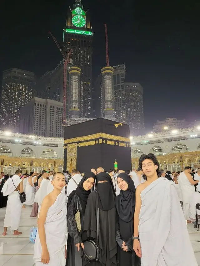 Abidzar di tanah suci (Instagram/_ummi_pipik)