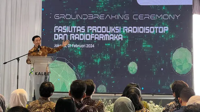 Menteri Kesehatan RI, Budi Gunadi Sadikin, Saat Menyampaikan Pidatonya di Acara Groundbreaking Fasilitas Produksi Radioisotop dan Radiofarmaka untuk Penanganan Kanker di Indonesia (Foto: Kalbe)