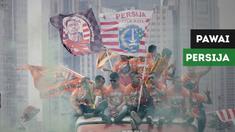 The Jakmania membanjiri kota Jakarta pada pesta juara Persija Jakarta.
