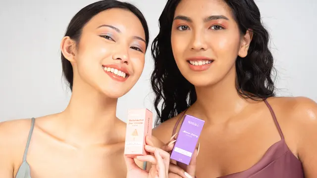 Diary Fimela: Bermula dari Tekad untuk Mencintai Kulit, Dua Kakak-Adik Menciptakan Serum untuk Pancarkan Keunikan Kulit Indonesia
