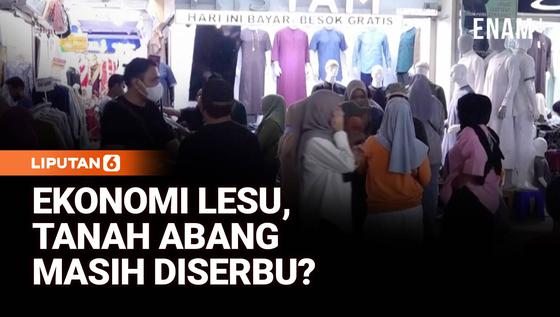 Ekonomi Lesu, Warga Tetap Berdesakan Belanja di Tanah Abang Jelang Lebaran