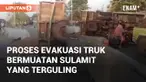 Truk bermuatan sulamit terguling di Jalan Kaligawe. Peristiwa ini terjadi pada Kamis (17/10/2024)