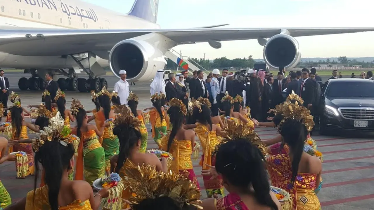 Raja Salman tiba di Bali