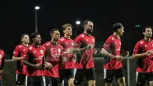 Pemain Timnas Indonesia menjalani latihan di Lapangan ABC Gelora Bung Tomo, Surabaya (2/9/2025). (Bola.com/Wahyu Pratama)