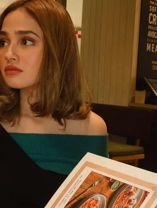 Usai promo film terbaru, Syifa Hadju unggah foto terbaru yang disebut seperti Barbie Hidup [@syifahadju]