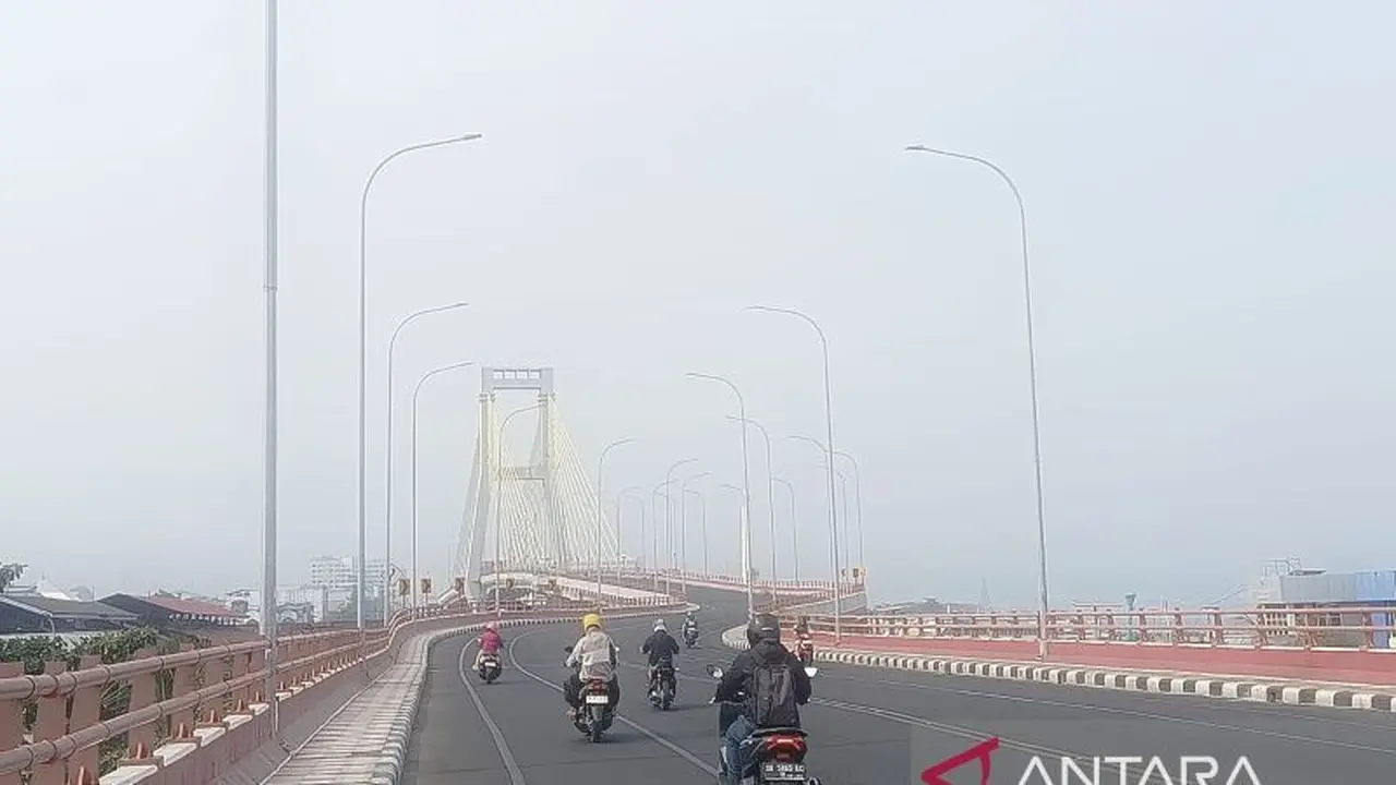 Manado Dikepung Kabut Asap Pekat Kebakaran Hutan