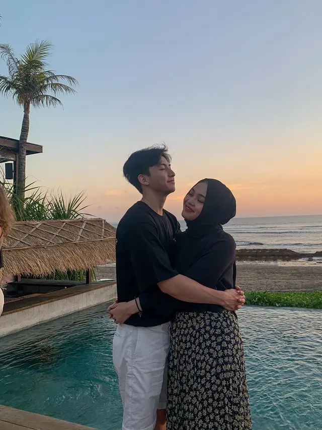 Momen Liburan Putri Delina dan Jeffry Reksa di Bali
