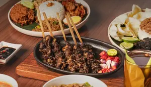 13 Tempat Makan Keluarga di Jakarta Barat yang Murah, Enak untuk Kumpul Bareng 2026