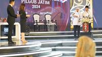 Pasangan Calon nomor urut 2 Khofifah Indar Parawansa-Emil Elestianto Dardak tampil dalam debat pemungkas Pilgub Jatim 2024. (Ist).