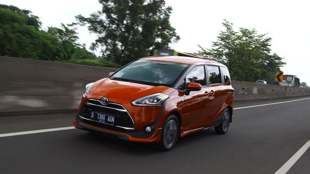 Lihat Harga Toyota Sienta Dan Honda Freed Bekas Siapa Lebih Murah Otomotif Liputan6 Com
