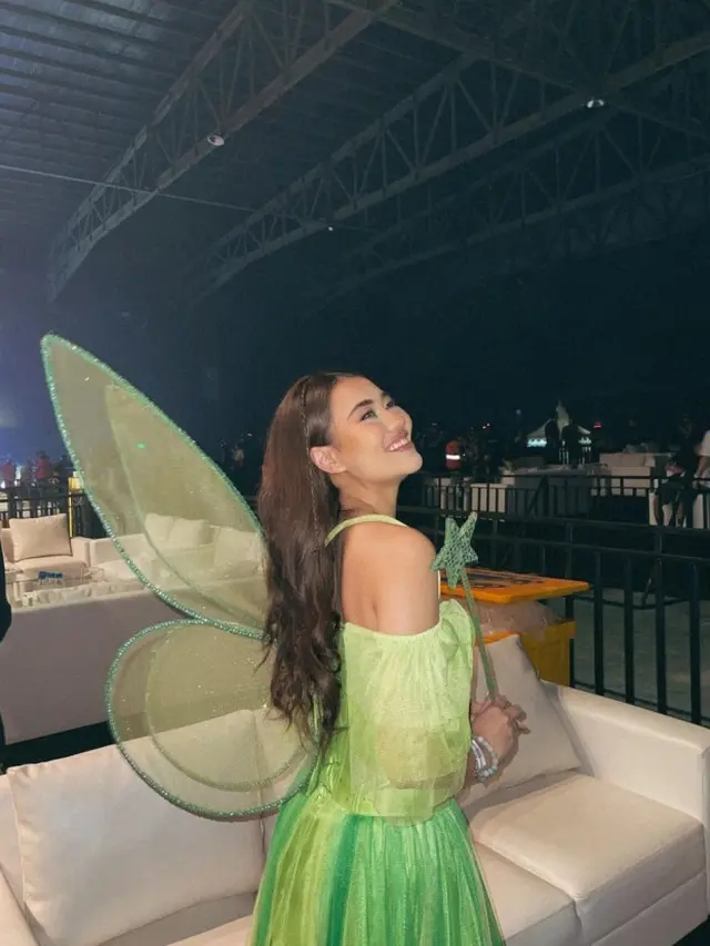 6 Potret Artis Pakai Busana Peri Bersayap, Luna Maya dan Fuji Bak Tinker Bell