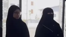 Celine Evangelista Nangis Haru Saat Antar Jemima Masuk Pondok Pesantren