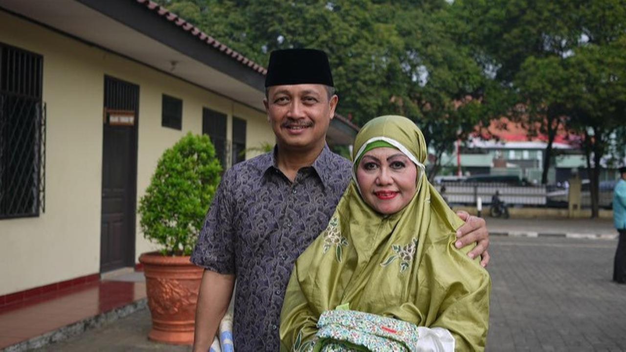 Sosok Cantik yang Setia Temani Eks Wakapolri