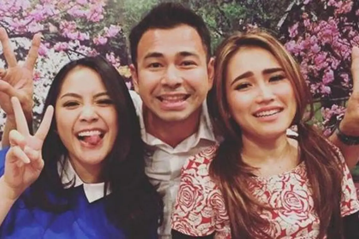 [Bintang] Ayu Ting Ting Raffi Ahmad