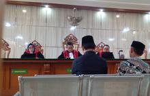 Bupati Bekasi Nonaktif Ade Kuswara Minta Dibebaskan