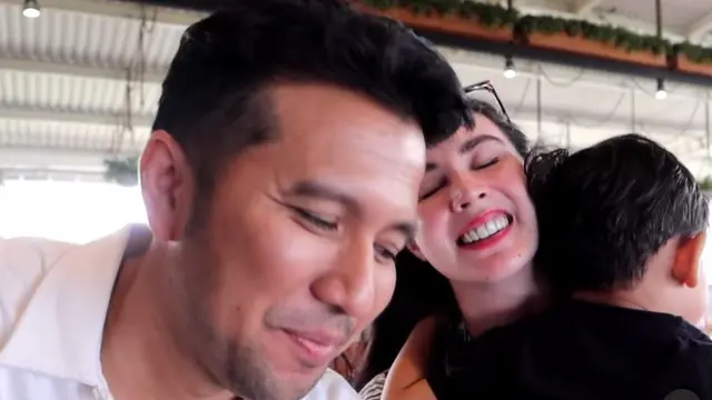 Arumi Bachsin dan Emil Dardak (Instagram/arumibachsin_94)