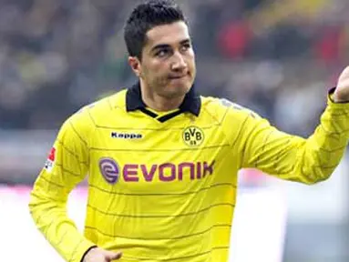 Gaya gelandang Borussia Dortmund asal Turki, Nuri Sahin di laga lanjutan Bundesliga melawan St. Pauli di Dortmund, 19 Februari 2011. Dortmund menang 2-0. AFP PHOTO / PATRIK STOLLARZ