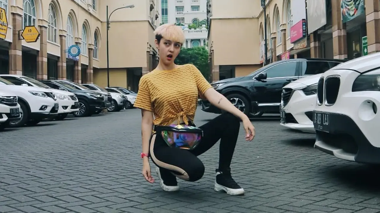 FOTO: Gaya Kasual Fabiola Elizabeth, Simple dan Stylish