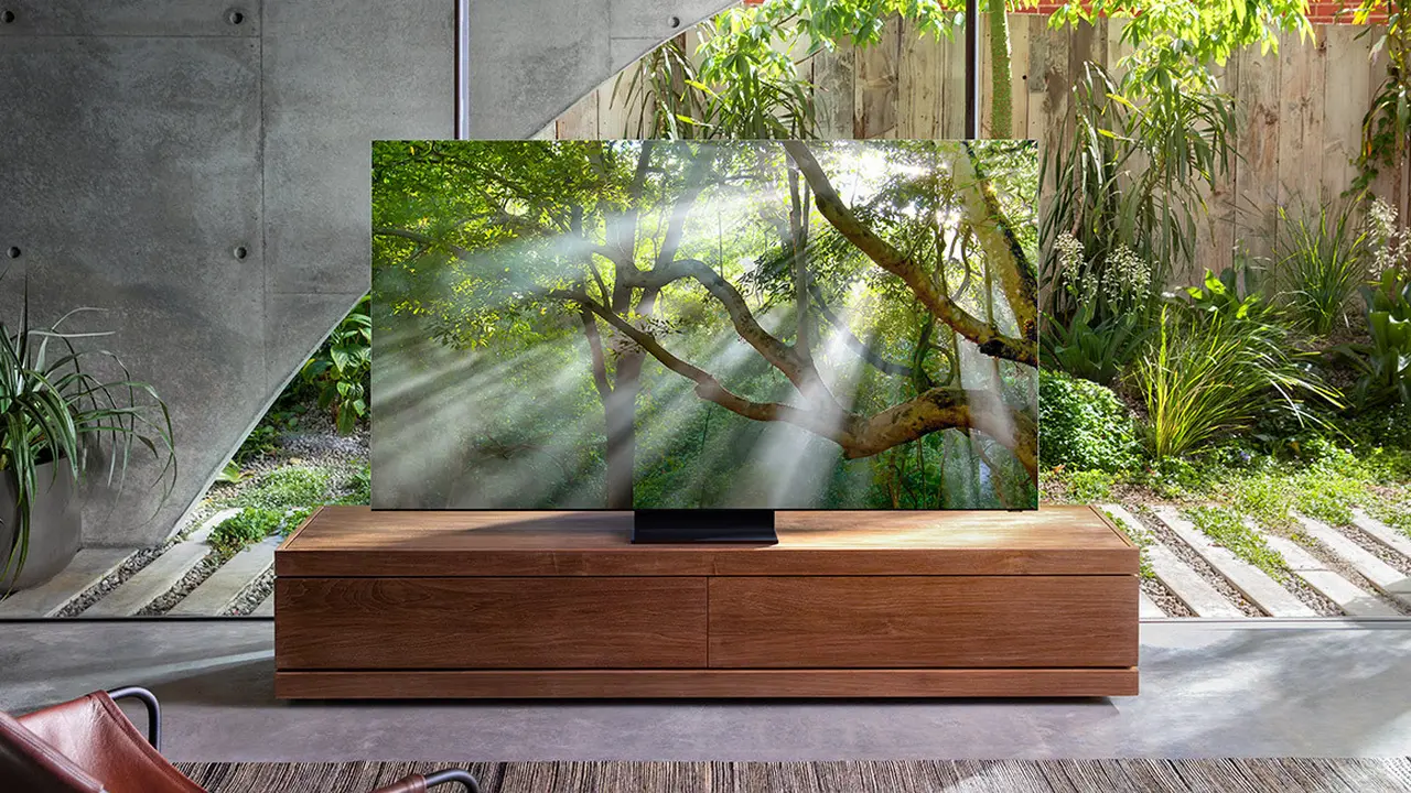 Masuki Era New Normal, Menonton TV Lebih Asyik dengan Infinity Screen