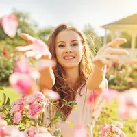 Ilustrasi kepribadian perempuan penyuka bunga mawar/copyright shutterstock.com/Mila Supinskaya Glashchenko