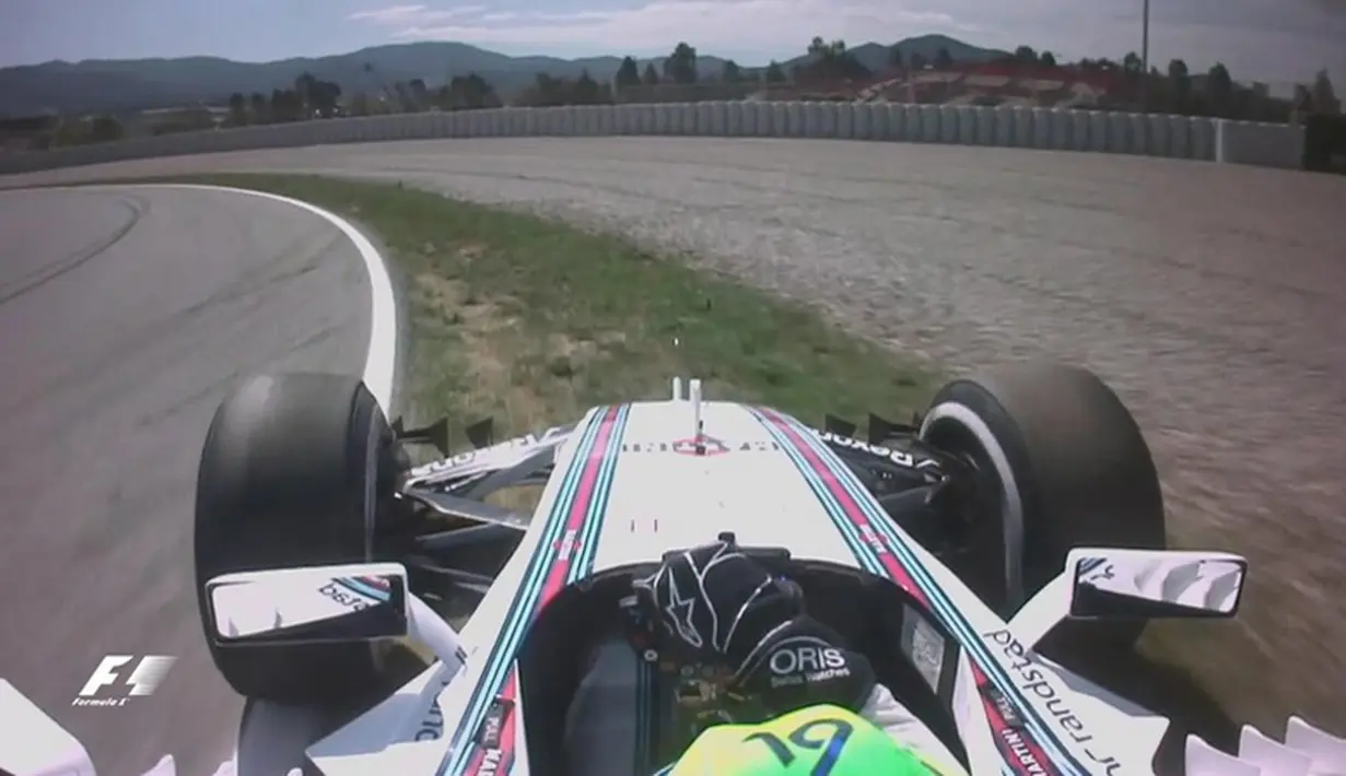Pebalap Williams, Felipe Massa, sempat melebar saat latihan bebas pertama F1 GP Spanyol di Sirkuit Catalunya, Spanyol, Jumat (13/5/2016). (Bola.com/Twitter/F1)