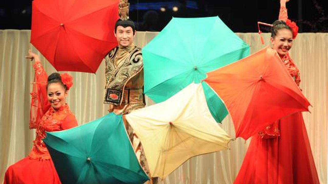 Pertunjukan sirkus di Grand Indonesia Shoping Town