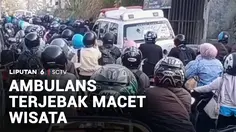 Ambulans Terjebak Macet Wisata