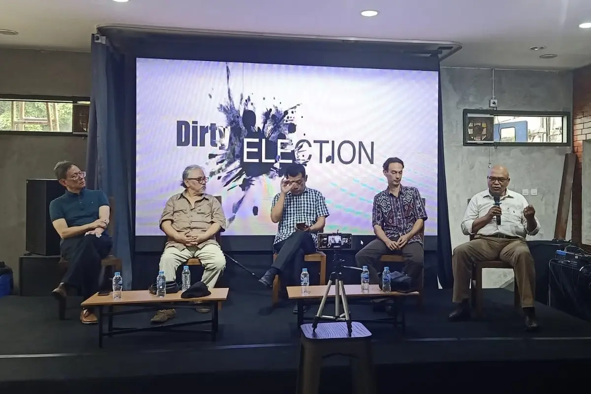 Forum Alumni Perguruan Tinggi Indonesia (API) Perubahan dan APDI (Aliansi Penegak Demokrasi Indonesia) dalam diskusi bertajuk 'Membongkar Aktor Intelektual Kejahatan Pilpres 2024' di kawasan Mampang Prapatan, Jakarta Selatan, Senin (20/5) (Istimewa)