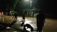 Banjir merendam 5 daerah di Sulawesi Tengah, Minggu malam (26/3/2023) akibat hujan deras yang mengguyur wilayah itu sehingga air meluap ke permukiman. (liputan6.com/ BPBD Sulteng)