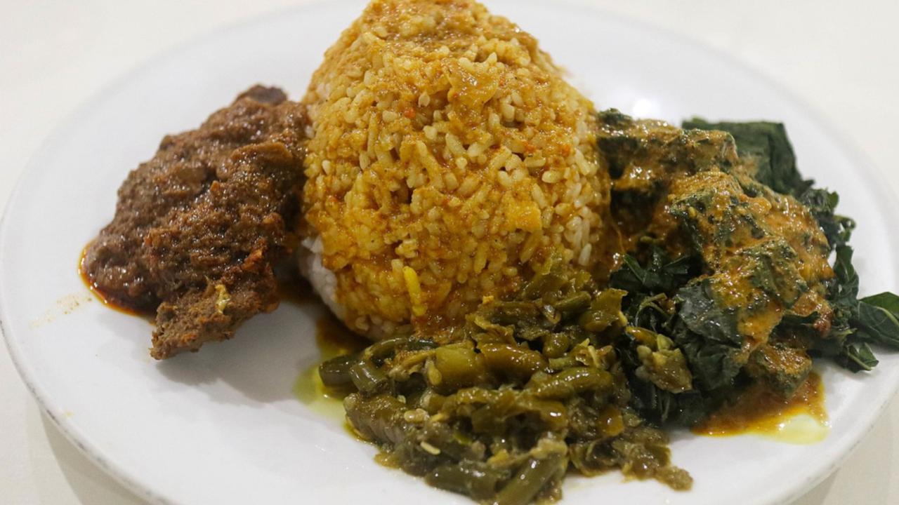Berapa Kalori dan Nutrisi dari Nasi Padang Lauk Rendang? Kalori yang Perlu Diwaspadai dalam Setiap Suapan