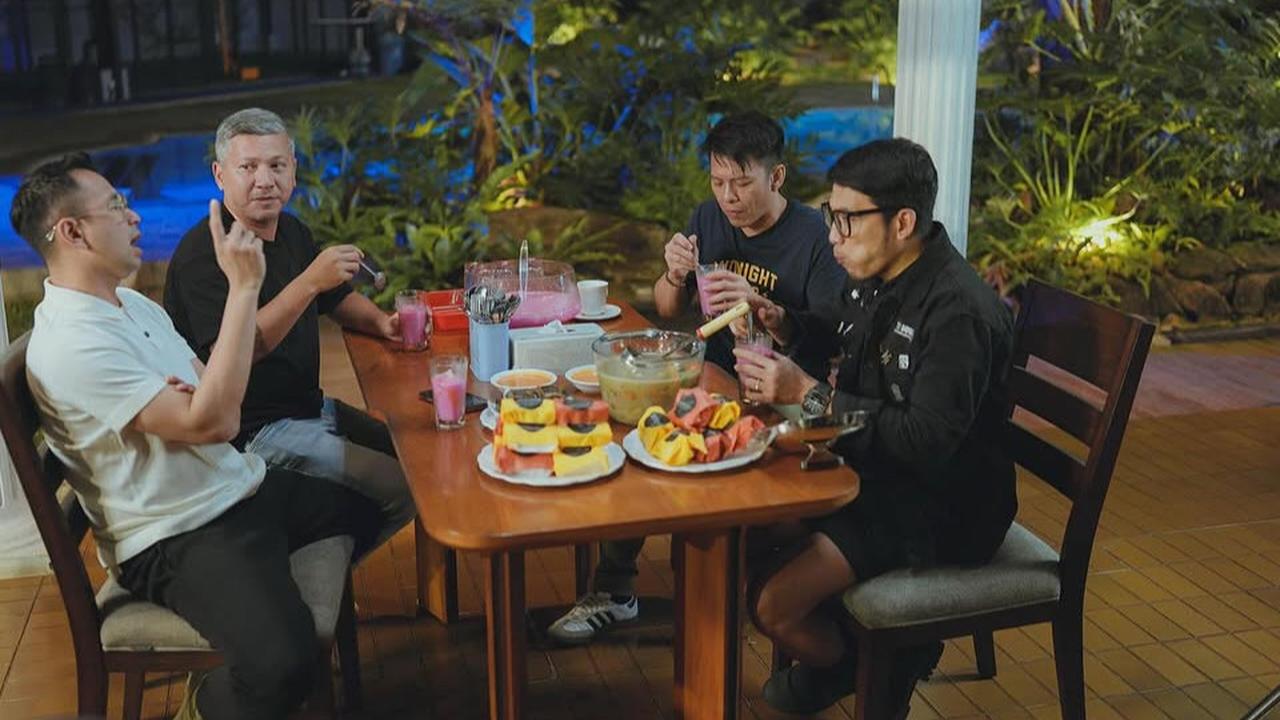 Potret Momen Geng Raffi Ahmad The Dudas Minus One Bukber, Netizen: Bapak-Bapak Kece Ini