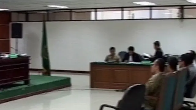 Septy Sanustika Menolak Bersaksi untuk Sang Suami, Fathanah