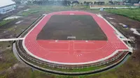 Kondisi stadion bertaraf nasional RAA Adiwijaya di Jalan Proklamasi, Desa Jayaraga, Garut, Jawa Barat nampak megah saat dilihat dari atas. (Liputan6.com/Jayadi Supriadin)
