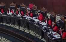 MK Tidak Temukan Bukti Bansos yang Dibagikan Jokowi Untungkan Prabowo-Gibran