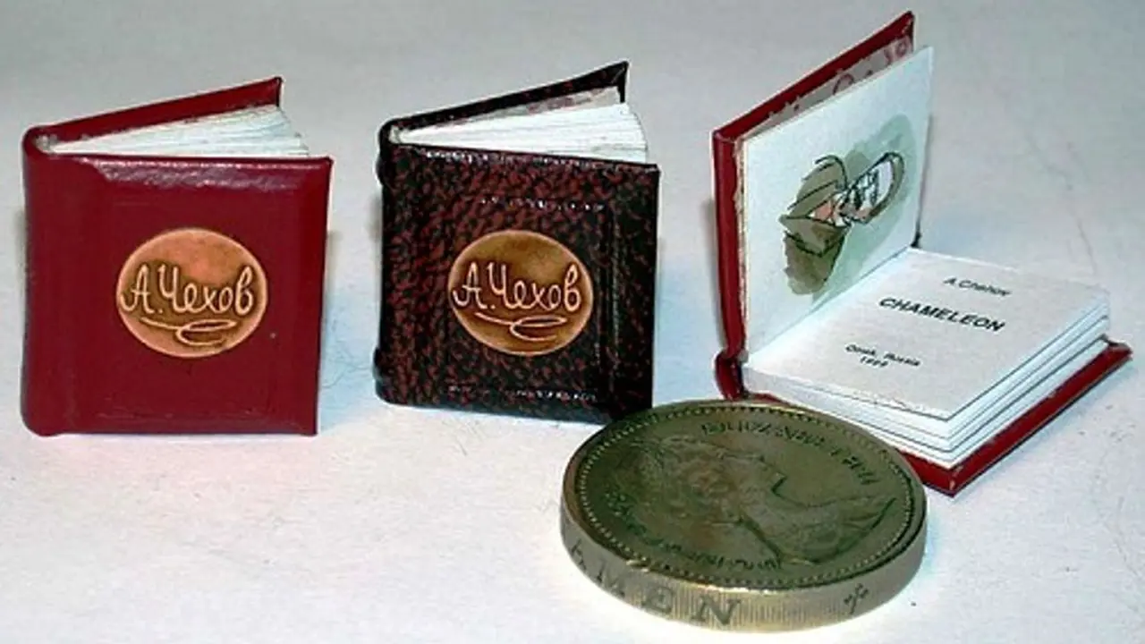 Buku-buku Terkecil di Dunia