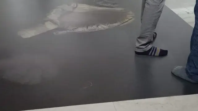 Hasil karya Iginio di pameran di Jakarta.